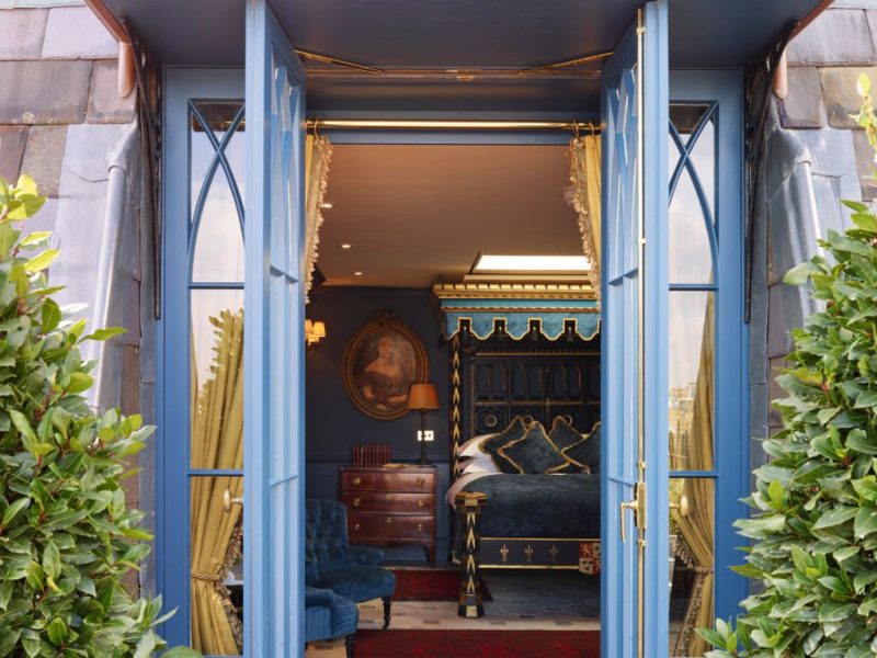 ‘s, Earl of Bolingbroke bed from terrace